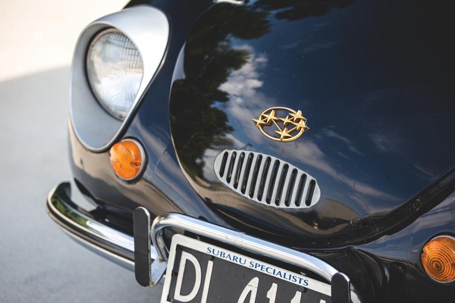Детали экстерьера Subaru 360 Police Car 1970 года  (фото 6 из 39)